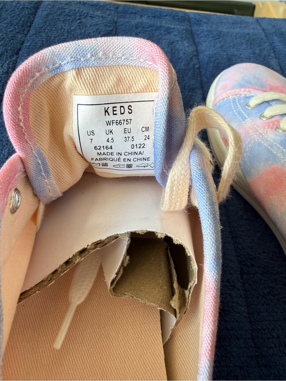 Keds Women's Tie Dye Pink/Blue Canvas Low Top Sneakers Size US 7 / UK 4.5 New - Picture 7 of 7